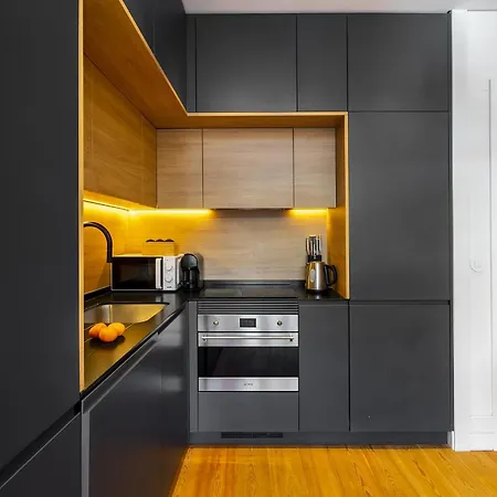 Whome Urban Elegance: A Modern Haven In Lisbon's Heart *