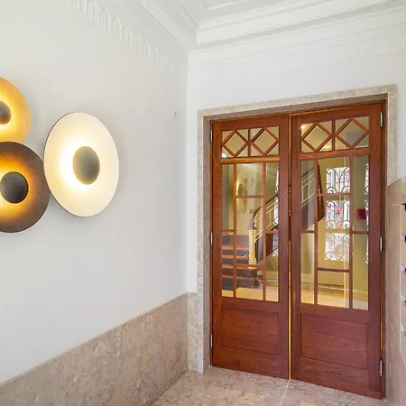 Apartament Whome Urban Elegance: A Modern Haven In Lisbon's Heart Lizbona