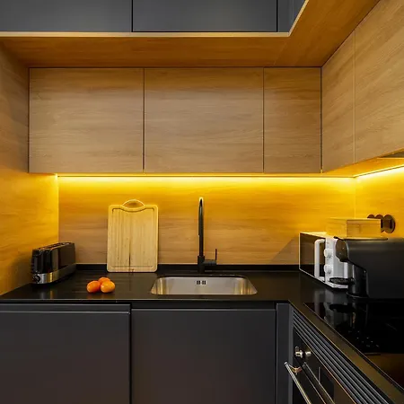 Whome Urban Elegance: A Modern Haven In Lisbon's Heart شقة Lisboa